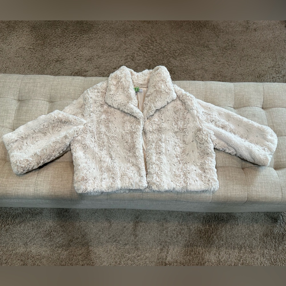 Jennifer Lopez Women’s Cream Faux Cropped Jacket - Size Large (EUC) - Picture 6 of 11